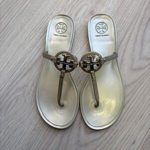 Sz 7 Tory Burch Silver Sandals with Logo Medallion